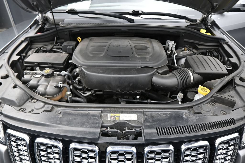 Used 2020 Jeep Grand Cherokee Summit AWD/4WD image 31