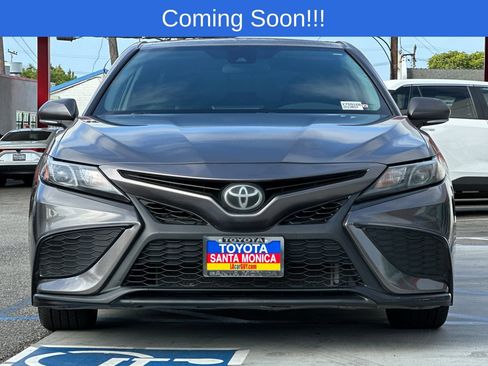 Used 2023 Toyota Camry SE FWD image 9