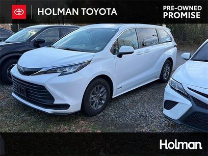 Used 2021 Toyota Sienna LE