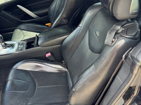 Used 2013 INFINITI G37 Sport w/ Premium Pkg image 23