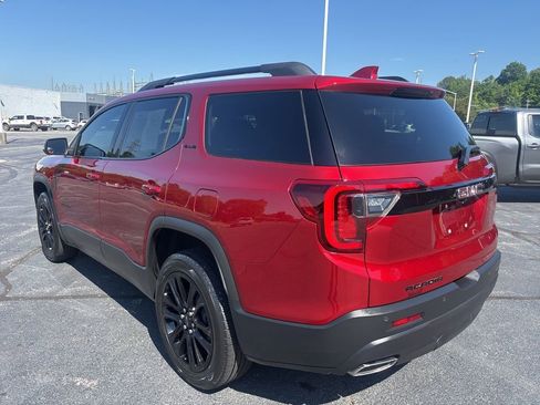 Used 2022 GMC Acadia SLE w/ Driver Convenience Package FWD image 3