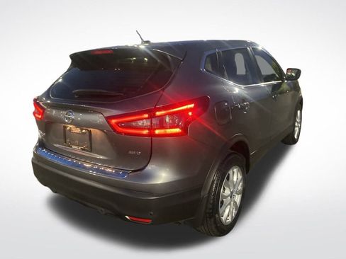 Used 2021 Nissan Rogue Sport S image 7