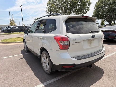 Used 2016 Subaru Forester 2.5i Limited AWD/4WD image 9