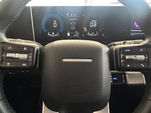 Used 2025 Hyundai Santa Fe SEL FWD image 29