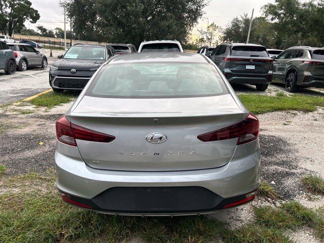 Used 2020 Hyundai Elantra SE FWD image 17
