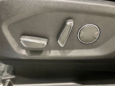 Used 2019 Ford Edge Titanium FWD image 50
