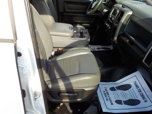 Used 2019 RAM 1500 Tradesman w/ Chrome Appearance Group image 27