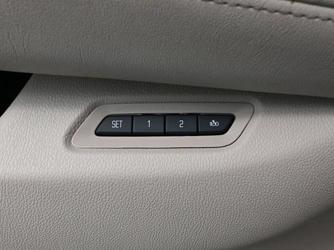 Used 2017 Cadillac Escalade ESV 4WD image 20