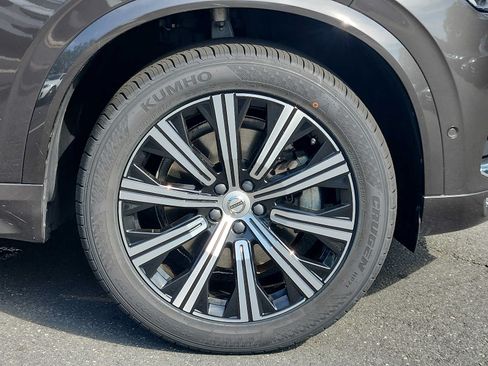 Certified 2023 Volvo XC90 B5 Plus w/ Protection Package AWD/4WD image 8