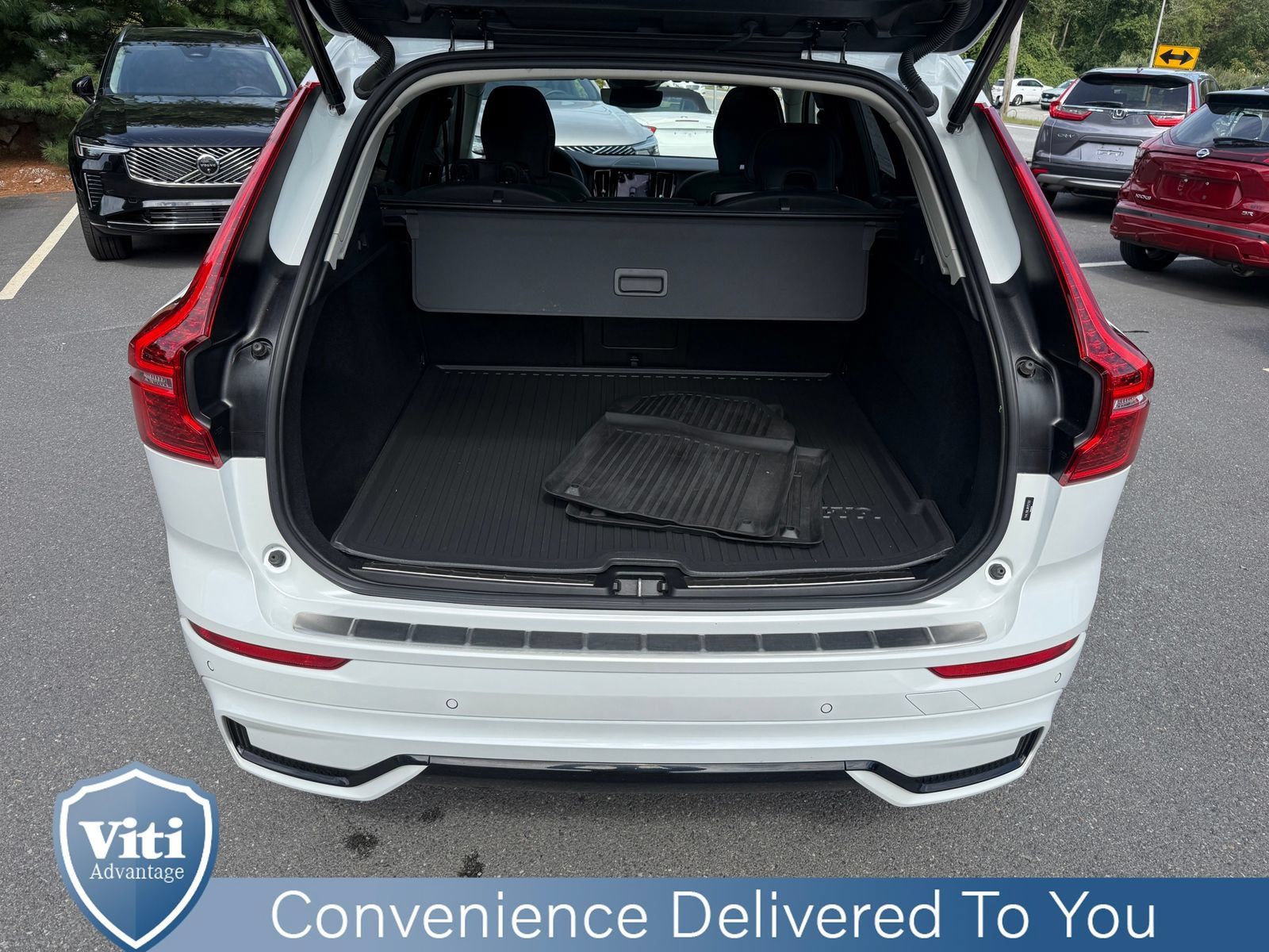 Certified 2024 Volvo XC60 B5 Plus w/ Protection Package Premier AWD/4WD image 24