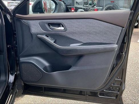 Certified 2023 Nissan Rogue SV AWD/4WD image 12