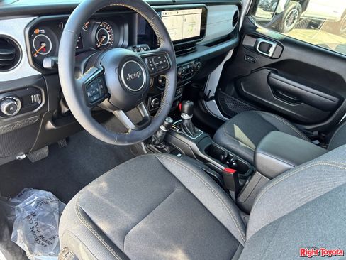 Used 2024 Jeep Wrangler Unlimited Sport AWD/4WD image 19