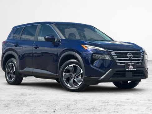 Certified 2025 Nissan Rogue SV AWD/4WD image 2