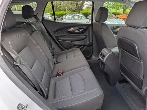 Used 2024 GMC Terrain SLE FWD image 12