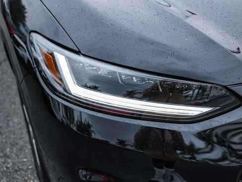 Used 2025 Honda HR-V LX image 14