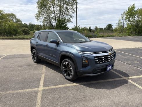 New 2026 Chevrolet Equinox LT w/ Safety and Technology Package FWD image 3