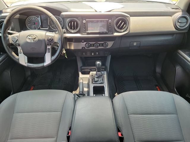 Used 2019 Toyota Tacoma SR5 RWD image 11