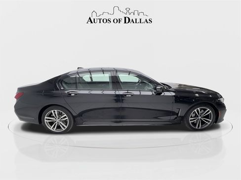 Used 2022 BMW 750i xDrive w/ Luxury Rear Seating Package image 7