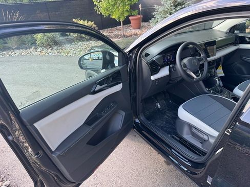 New 2025 Volkswagen Taos S image 19