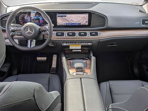 New 2026 Mercedes-Benz GLS 450 4MATIC image 13