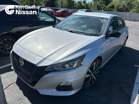 Used 2021 Nissan Altima 2.5 SR FWD image 1