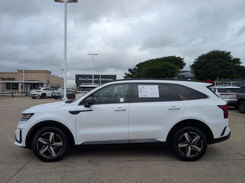 Used 2023 Kia Sorento EX FWD image 3