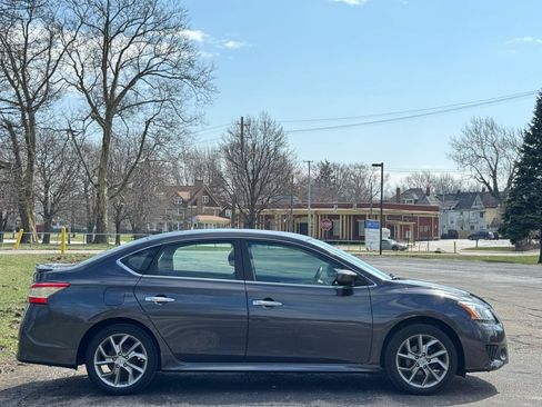 Used 2013 Nissan Sentra SR w/ Electronics Pkg FWD image 8
