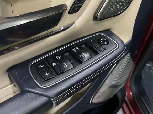 Used 2019 RAM 1500 Limited image 17