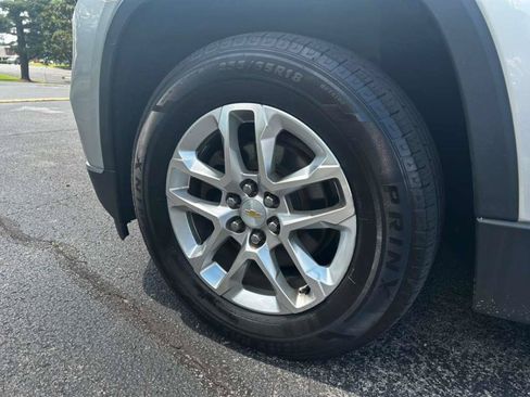 Used 2018 Chevrolet Traverse LT FWD image 7