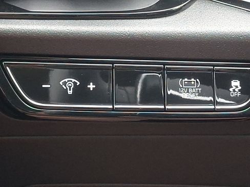 Used 2023 Kia Niro EX FWD image 24
