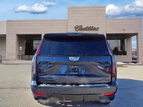 Used 2023 Cadillac Escalade ESV Sport image 5