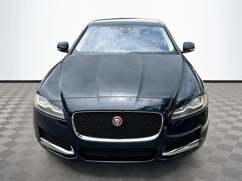 Used 2016 Jaguar XF Prestige RWD image 2