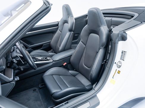 Certified 2022 Porsche 911 Turbo S AWD/4WD image 5