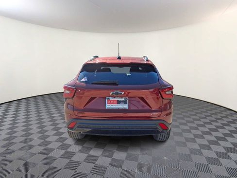 Used 2024 Chevrolet Trax RS w/ Driver Confidence Package image 6