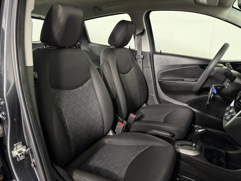 Used 2019 Chevrolet Spark LT image 23