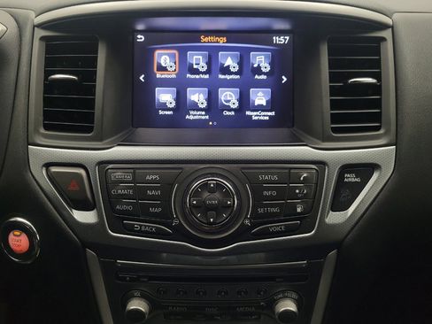 Used 2019 Nissan Pathfinder SL AWD/4WD image 25