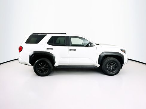 Used 2025 Toyota 4Runner SR5 image 10