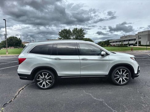Used 2021 Honda Pilot Touring image 10