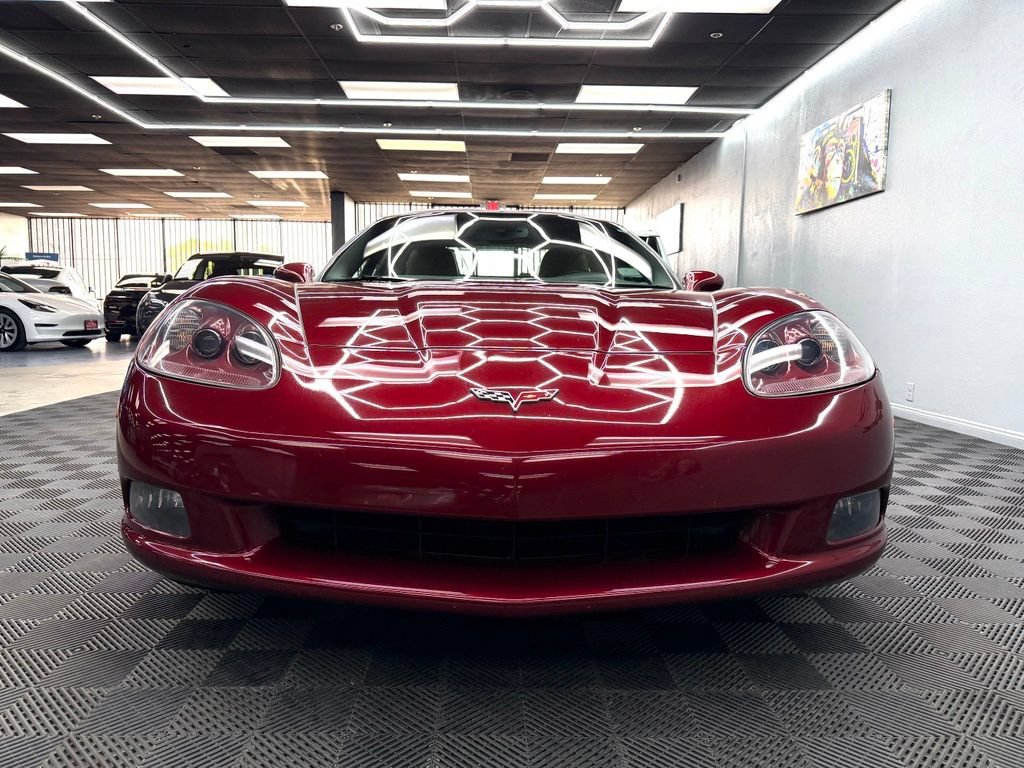 Used 2007 Chevrolet Corvette Coupe w/ Preferred Equipment Group RWD image 3