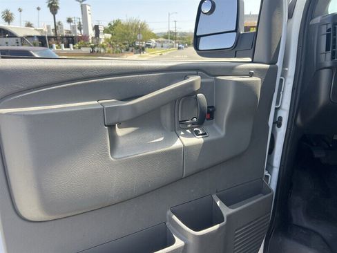 Used 2023 GMC Savana 2500 w/ Driver Convenience Package RWD image 10