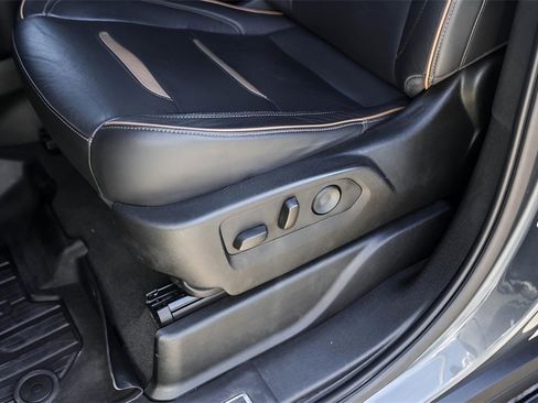 Used 2021 GMC Yukon XL AT4 w/ AT4 Premium Plus Package image 9