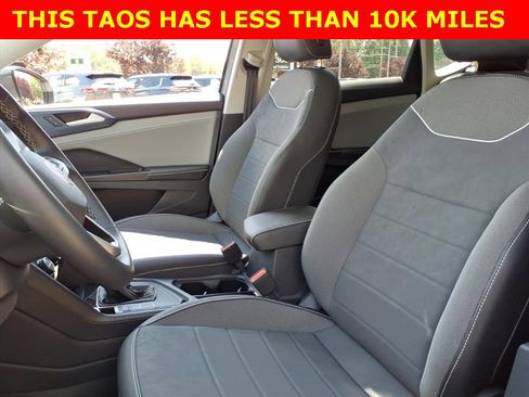 Used 2024 Volkswagen Taos SE image 13