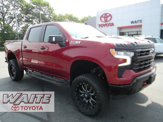 Used 2022 Chevrolet Silverado 1500 LT Trail Boss w/ LT Trail Boss Premium Package AWD/4WD image 1