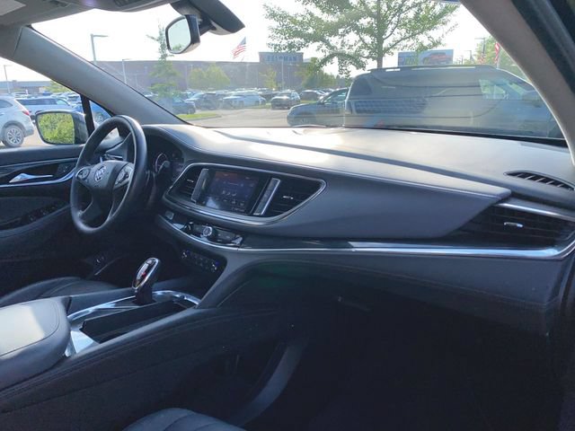 Used 2021 Buick Enclave Essence w/ Sport Touring Edition FWD image 28