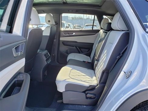 New 2026 Volkswagen Atlas Cross Sport SEL Premium R-Line image 8