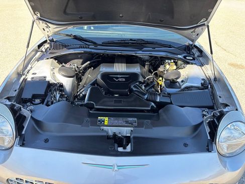 Used 2004 Ford Thunderbird RWD image 11