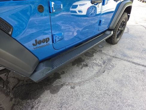 Used 2021 Jeep Wrangler Unlimited Sport AWD/4WD image 37