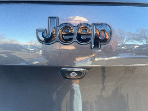 Used 2018 Jeep Cherokee Latitude image 26