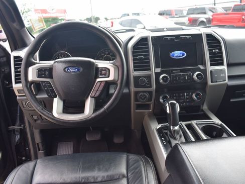 Used 2019 Ford F150 Lariat w/ Equipment Group 502A Luxury AWD/4WD image 9