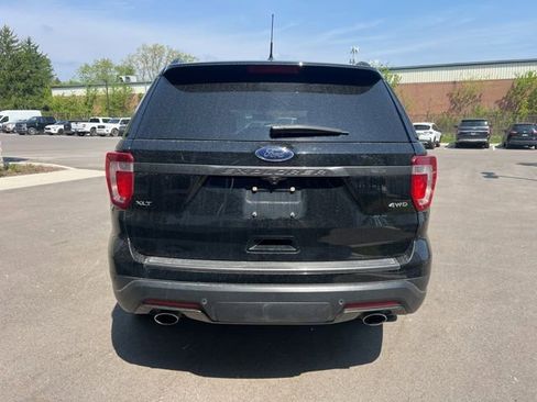 Used 2018 Ford Explorer XLT w/ Equipment Group 202A AWD/4WD image 6